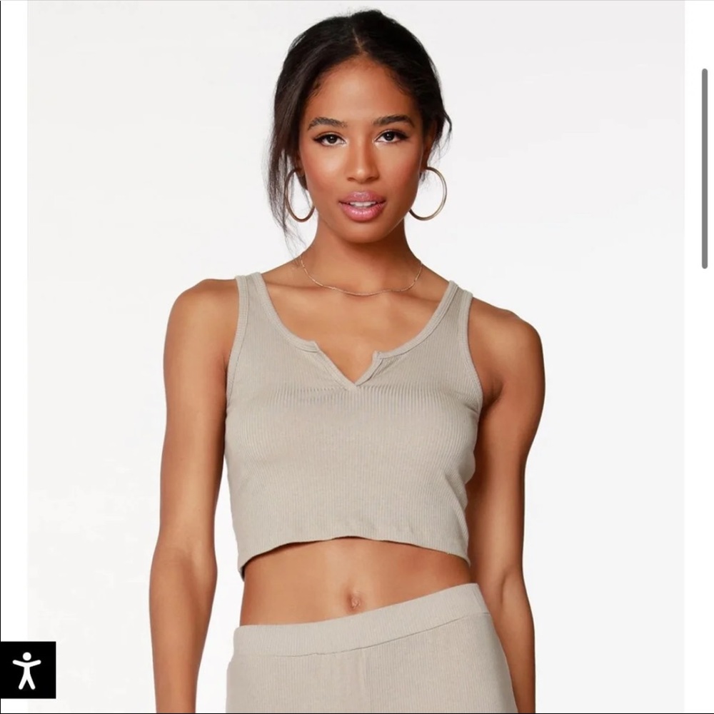 Bobi LA split neck crop top